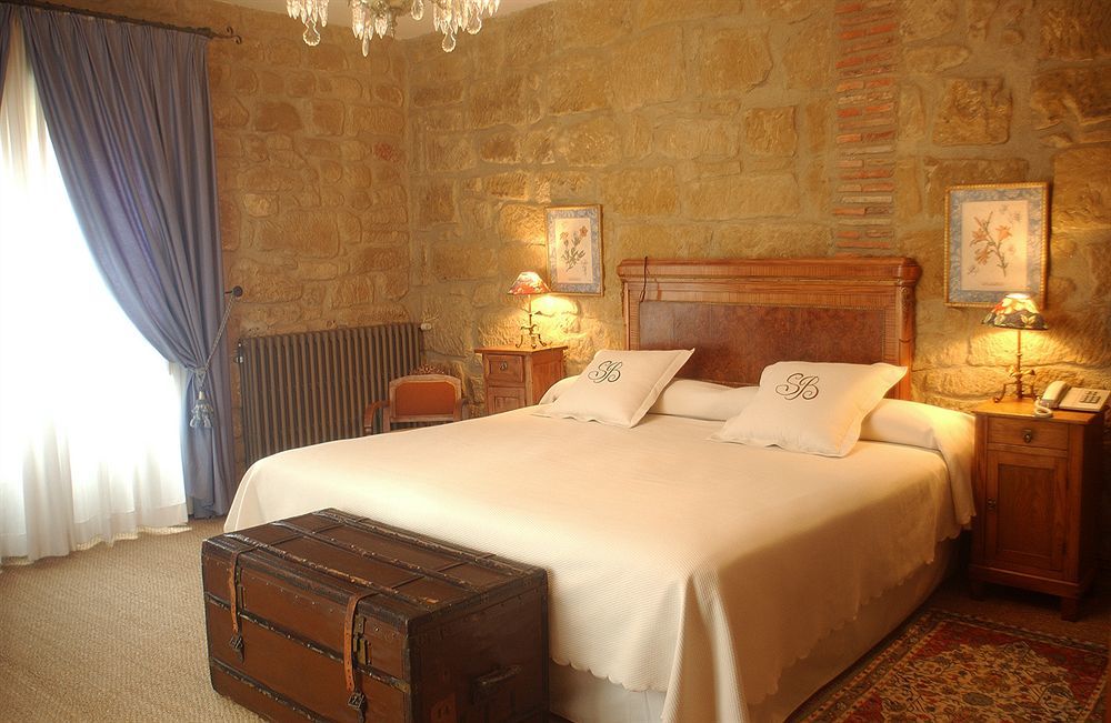 Hospederia Senorio De Brinas Hotel ภายนอก รูปภาพ